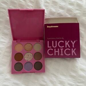 NWT Lucky Chick Neutral eyeshadow palette